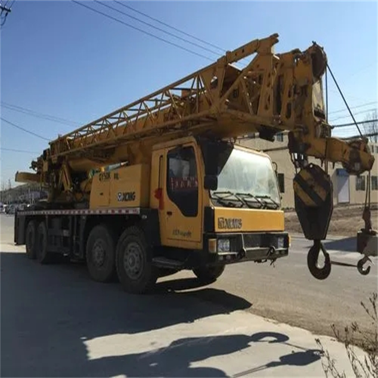 三水吊车怎么吊装挖掘机